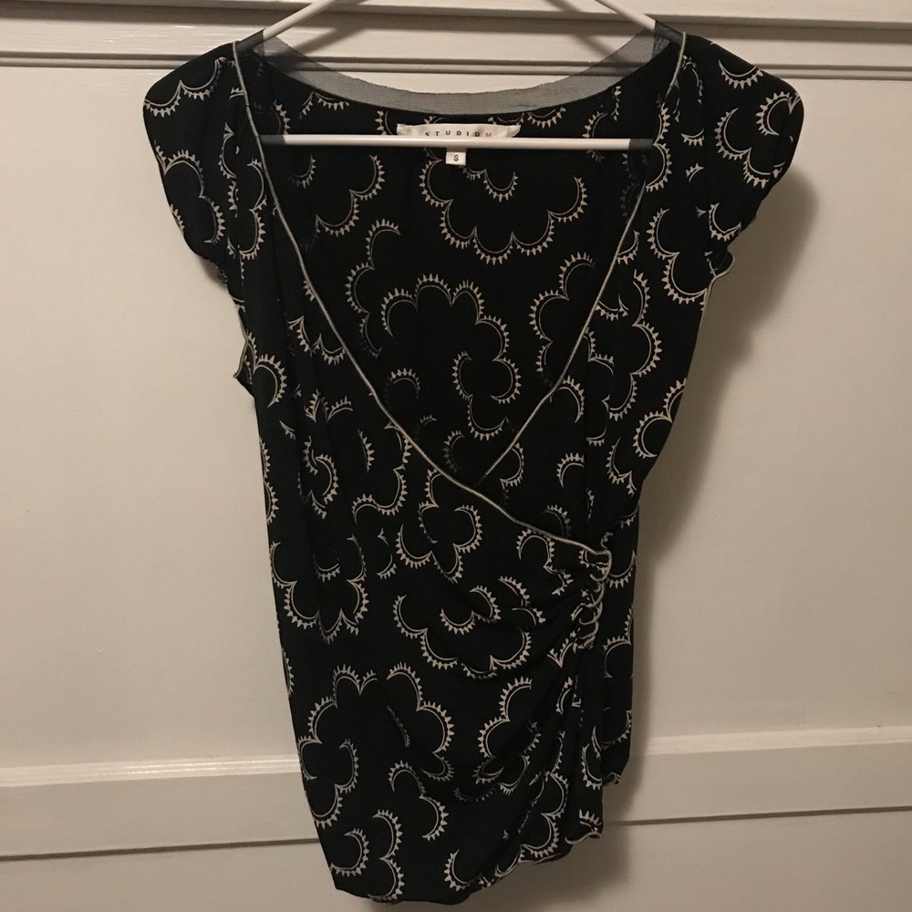 Black Wrap Style Studio M Top